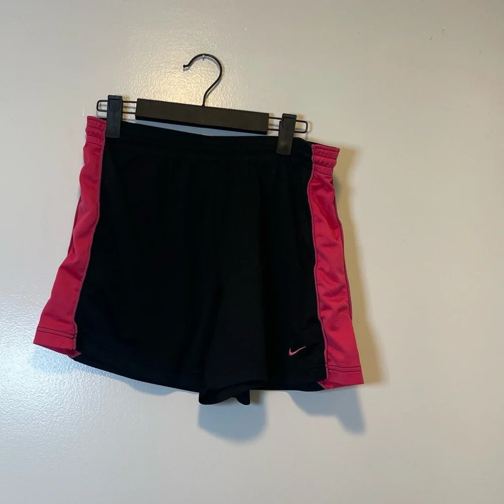 Nike black and pink shorts‎ women's size medium